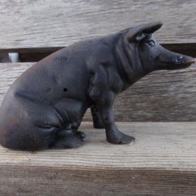 LOT 262  CAST IRON PIG/BOAR PIGGY BANK
