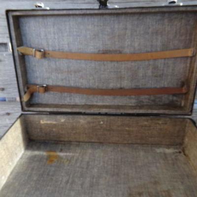 LOT 265  METAL VINTAGE SUITCASE & AMMO BOX