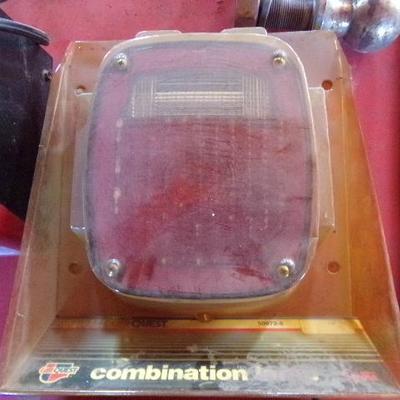 WS-23  BATTERY CHARGER, BRAKE LIGHT AND HITCH BALLS