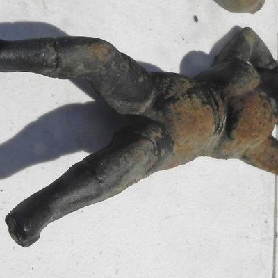 LOT 277  CAST IRON BOOT REMOVER AND BULL DOG