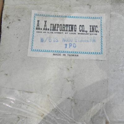 LOT 275  NIB PLANT AND OTHER STANDS