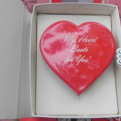 LOT 289  VALENTINE BEATING HEARTS
