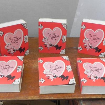 LOT 289  VALENTINE BEATING HEARTS