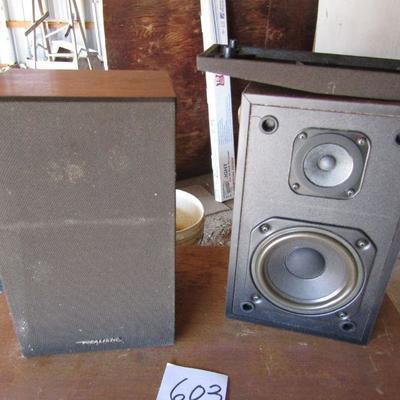 G-15  REALISTIC SHELF SPEAKERS