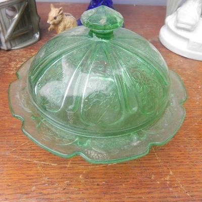 LOT 257  SMALL HOME DECOR