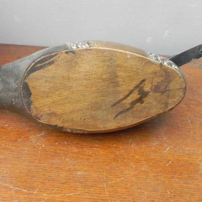 LOT 259  BEAUTIFUL SOLID WOODEN DUCKS