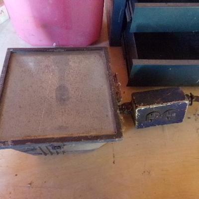 WS-31  TOOLBOX AND GAS CAN