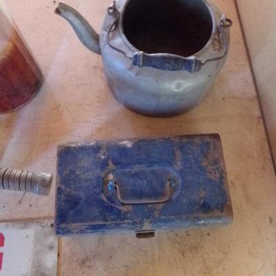 WS-36  OIL CAN SPOUT AND SIGNS