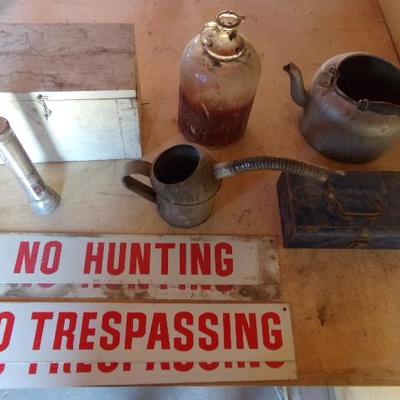 WS-36  OIL CAN SPOUT AND SIGNS