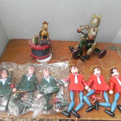 LOT 251  PUPPETS, MUSIC BOX AND BEAR RIDING A TRICYCLE