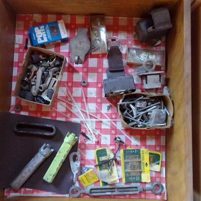 WS-37  WORK GLOVES AND WRENCHES