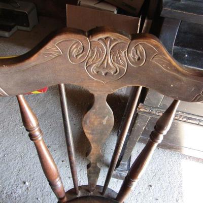 G-18  ANTIQUE PIANO STOOL