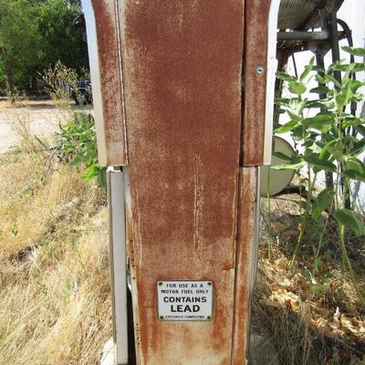 F-15  OLD GAS PUMP 