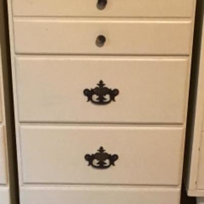 266  Vintage 3 Pc. Dresser Set and Lamp