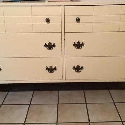 267 Vintage  6 Drawer Dresser