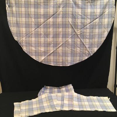 Lot 15 - Tablecloths & Placemats 
