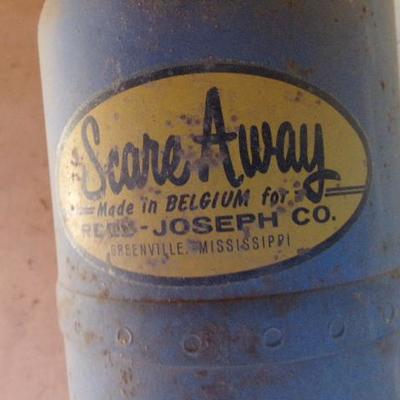 WS-33  VINTAGE SCARE-AWAY CANNON & ICE CREAM MAKER