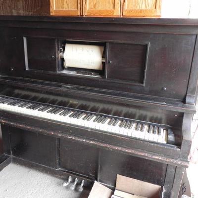 G-30  WINDSOR PLAYER PIANO