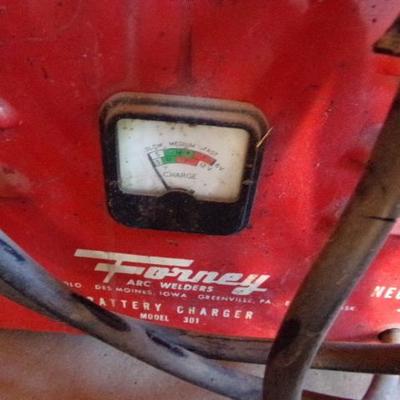 WS-40  TIRE CHAIN AND BATTERY CHARGER