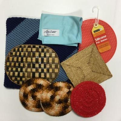Mixed Lot of Pot Holders & Trivets