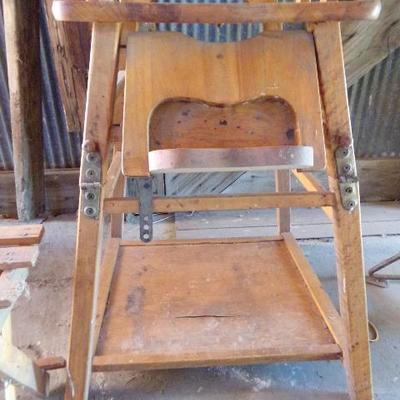 WS-46  WOODEN HIGH CHAIR THAT CONVERTS TO DESK