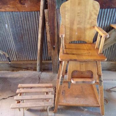 WS-46  WOODEN HIGH CHAIR THAT CONVERTS TO DESK