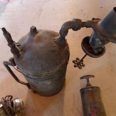 WS-47  VINTAGE TORCH & GREASE GUN