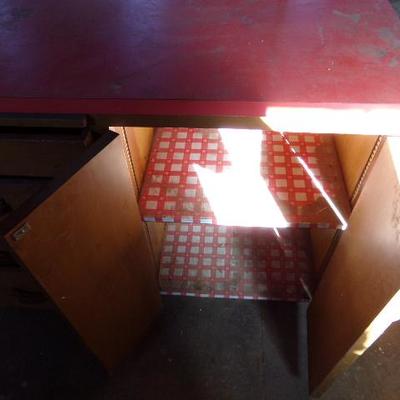 WS-49  WORKBENCH WITH CABINETS