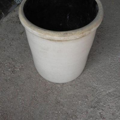 G-35   CLAY CROCK