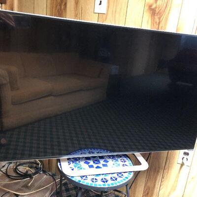 P13:  Vizio 39 Tesla