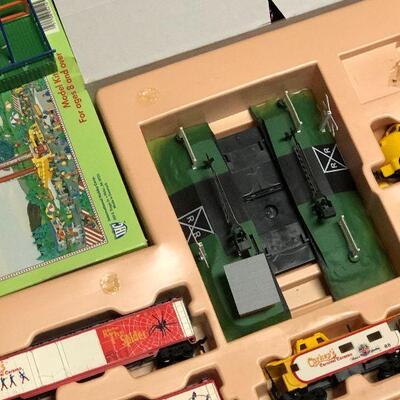 P19:  Ring Corkey 420 HO Scale Train Set