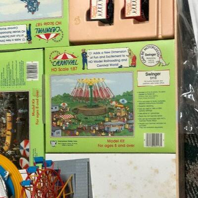 P19:  Ring Corkey 420 HO Scale Train Set