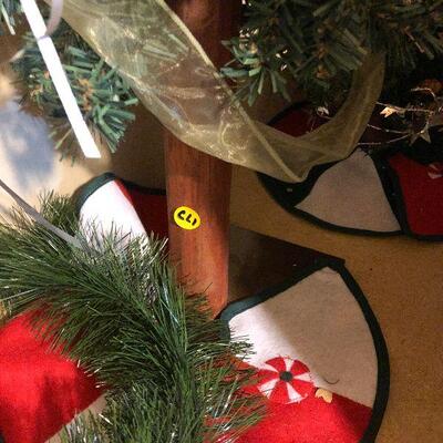 CL1:  Accent Christmas Trees