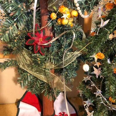 CL1:  Accent Christmas Trees