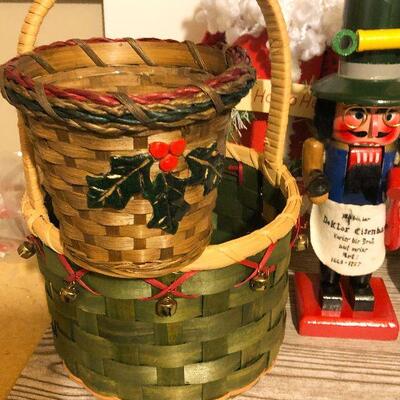 CL6:  Holiday Decor, Santa & Snowmen Tealight holders