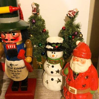 CL6:  Holiday Decor, Santa & Snowmen Tealight holders