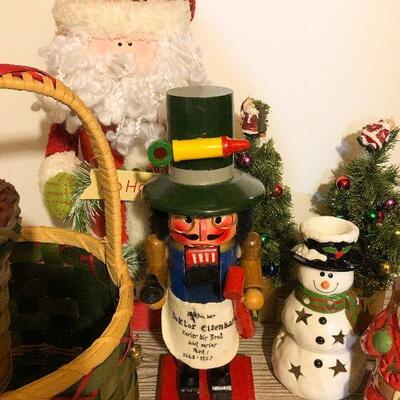 CL6:  Holiday Decor, Santa & Snowmen Tealight holders