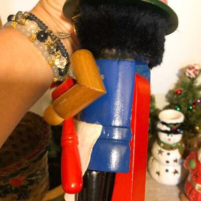 CL6:  Holiday Decor, Santa & Snowmen Tealight holders