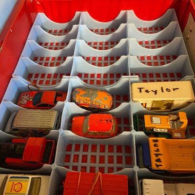 CL11: Vintage Baseball & Car Cases and More