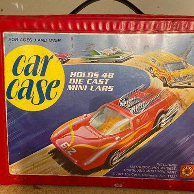 CL11: Vintage Baseball & Car Cases and More