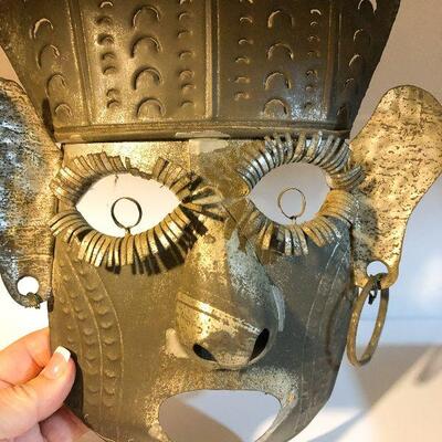 C12:  Metal Art Mask