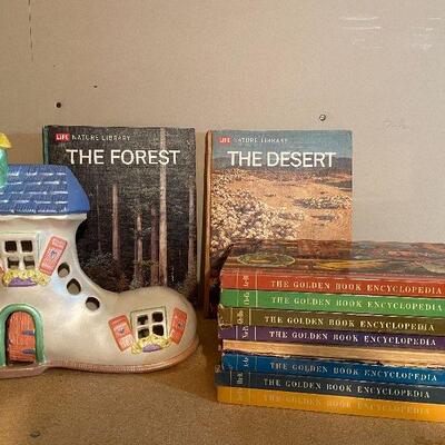 CL17: Golendbook Encyclopedias and Vintage Fairy Tale Light