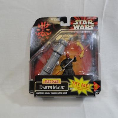 Lot 284 Star Wars Episode 1 Figurines