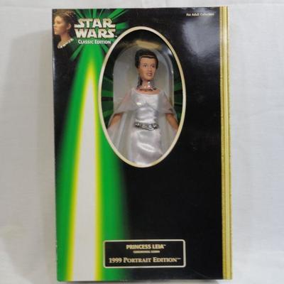 Lot 286 Star Wars Princess Leia Figurine