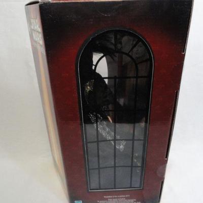 Lot 289 Star Wars Queen Amidala Figurine