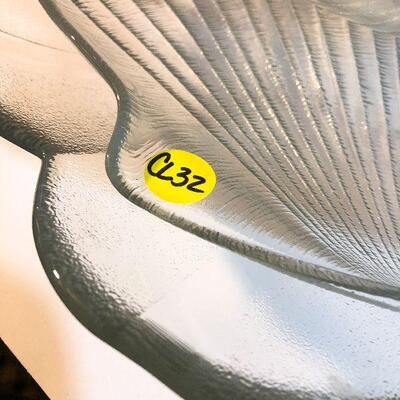 CL32: Glass Shell Platter/Bowls & Pyrex Bowl