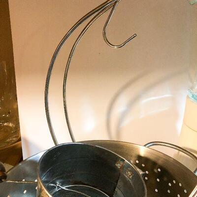 CL34:  Krups Blender /Baking Lot