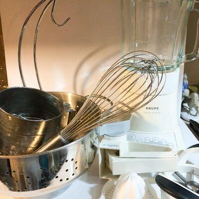 CL34:  Krups Blender /Baking Lot