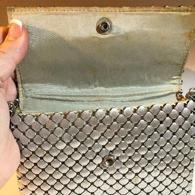 CL40: Whiting and Davis Silver Mesh Handbag