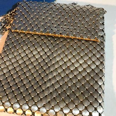 CL40: Whiting and Davis Silver Mesh Handbag